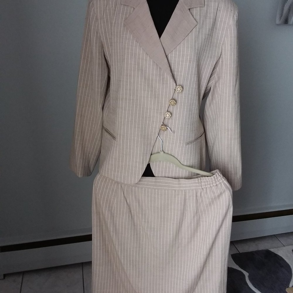 NWT Rafael 2 pc. Suit - Picture 2 of 6